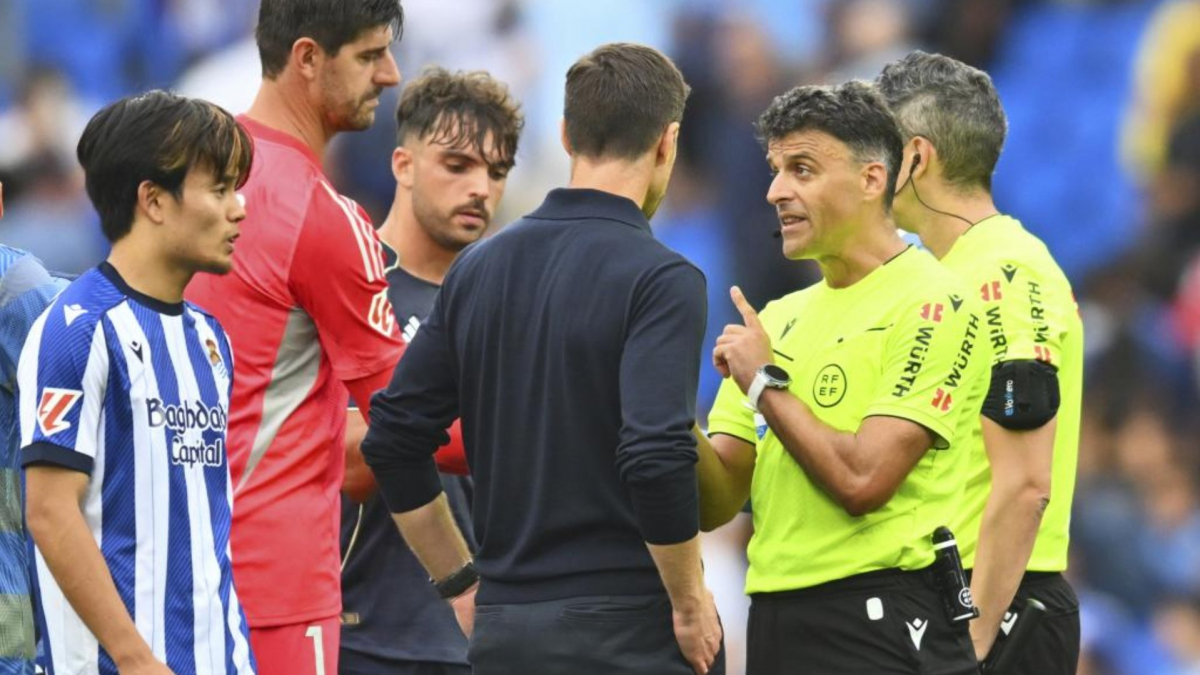 جدل حول طرد لاعب ريال مدريد في مباراة ضد ريال سوسيداد بقرار من الحكم جيل مانزانو