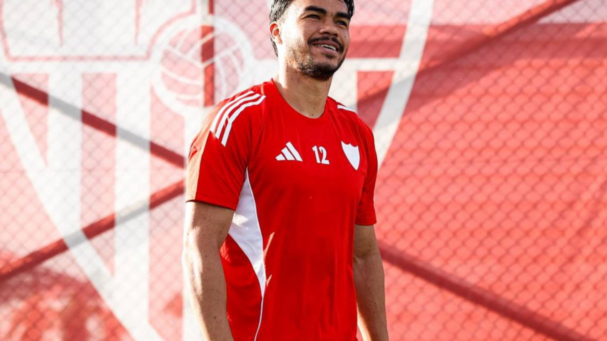  El Sevilla arranca la semana con Suazo y Januzaj 