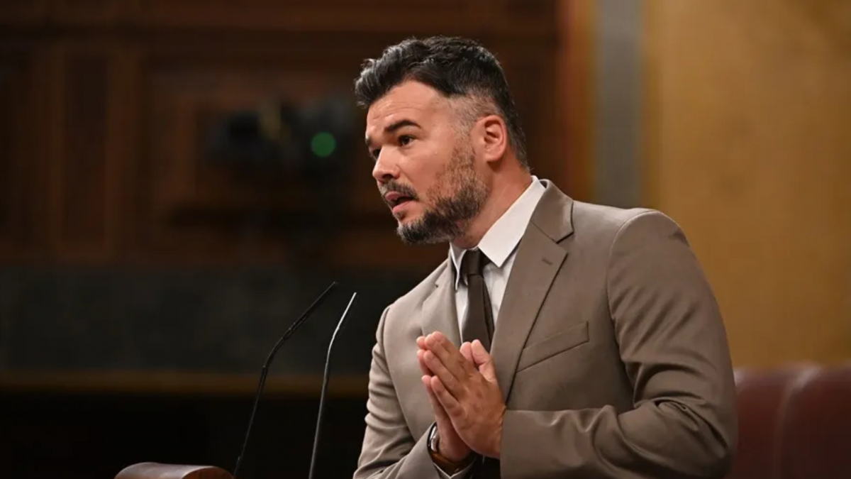 Gabriel Rufián asesta a Pedro Sánchez "dos minutos de realidad" en el Congreso: "La gente no come de rankings"
