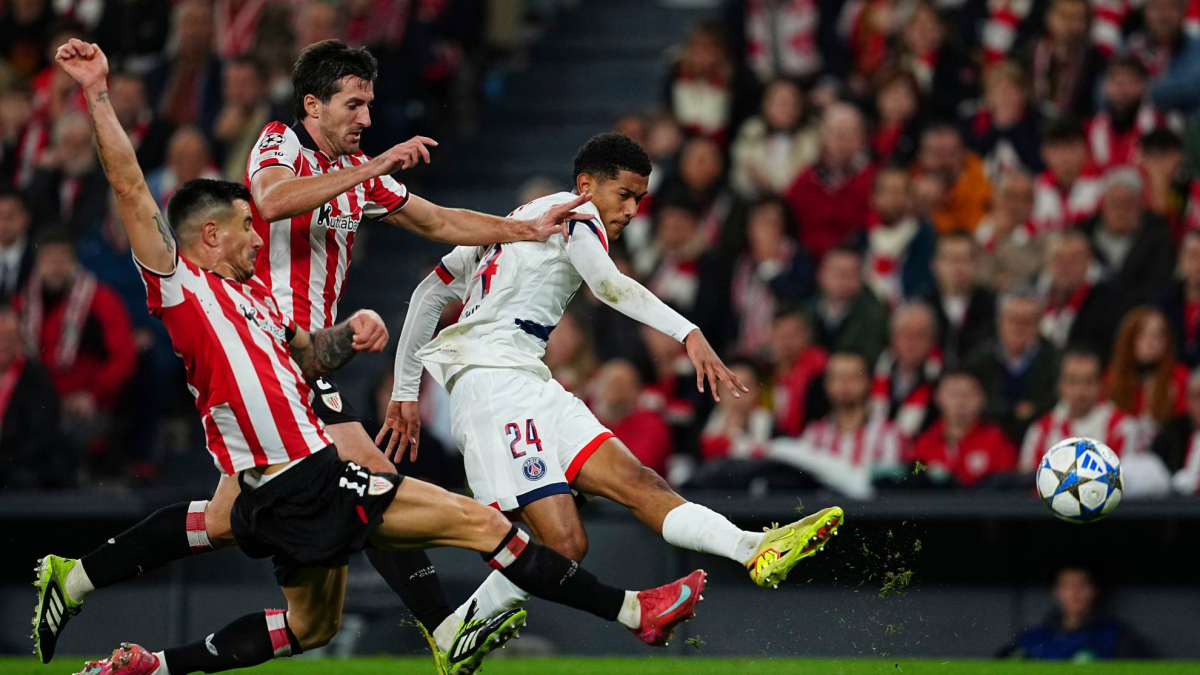 Unai Simón frena al campeón de Europa