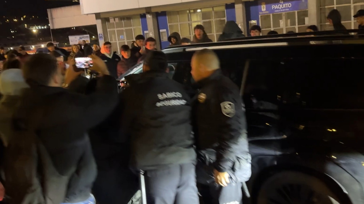 La afición del Oviedo estalla contra el club