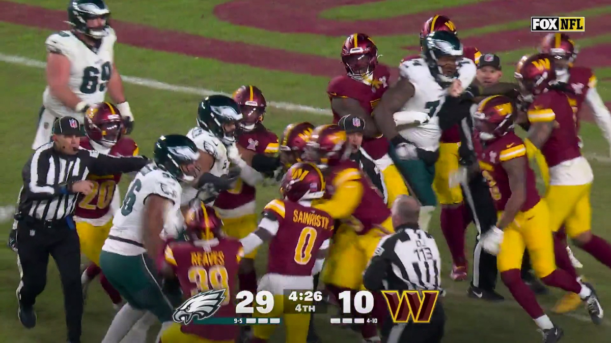 Así fue la trifulca en el partido entre Commanders y los Eagles: la tensión desemboca en una violenta pelea
