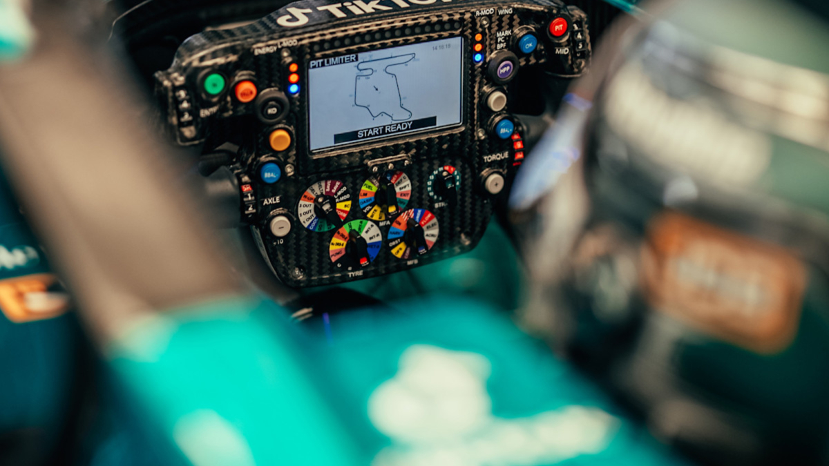 Aston Martin pide calma con Honda