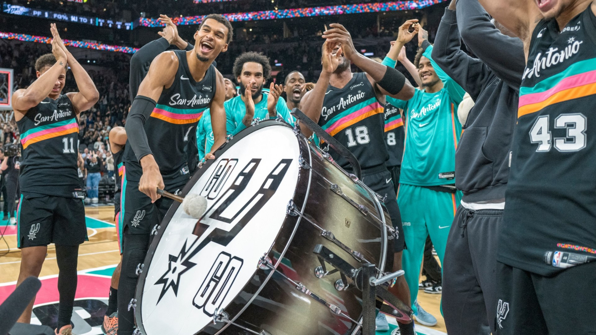 Wembanyama el 'animador: nueva tradición ganadora en los Spurs