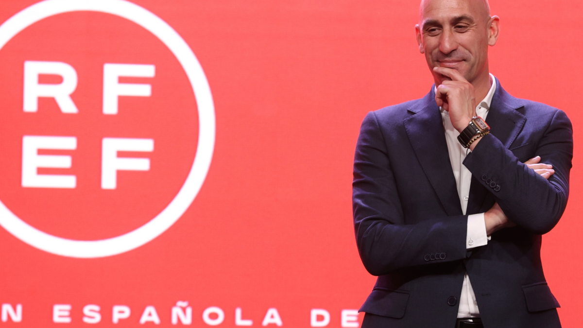 Rubiales se defiende: "No recibieron ayudas porque no las pidieron"