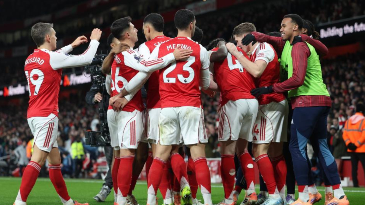 Raya mantiene el liderato