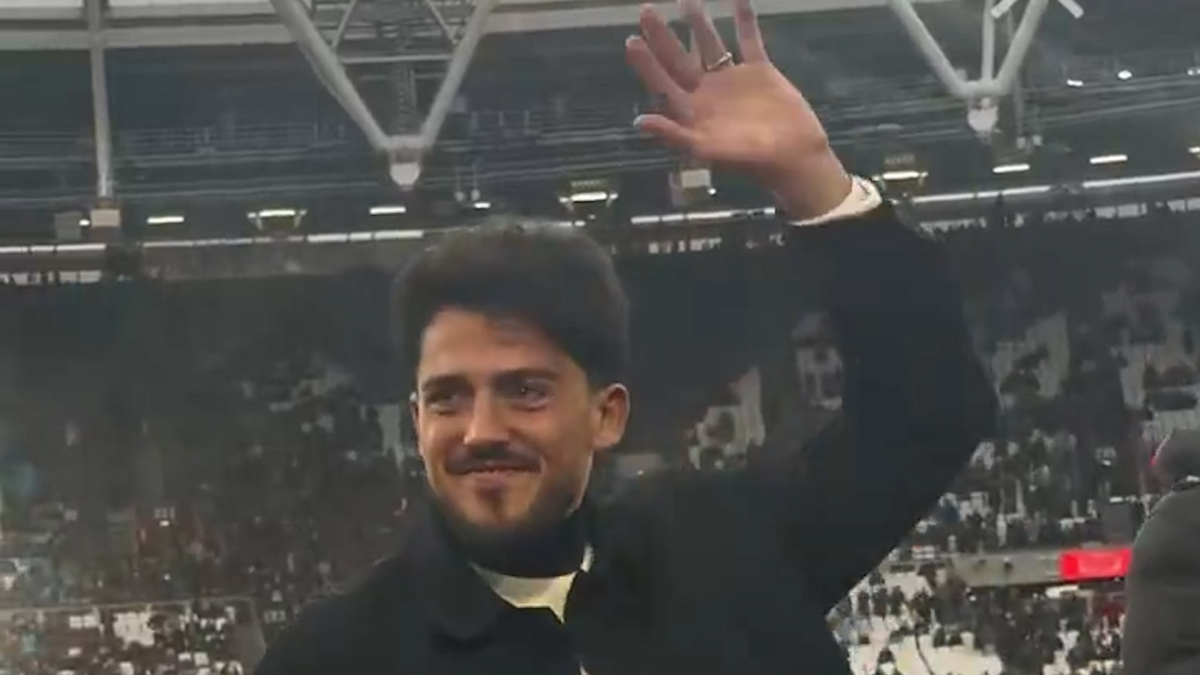 Qué bonito es que te reciban así: la tremenda ovación de la afición del West Ham a Fornals