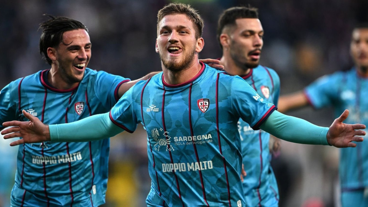 Este gol de Kilicsoy llega a tiempo a ser el mejor gol del año gracias a esta jugada maradoniana