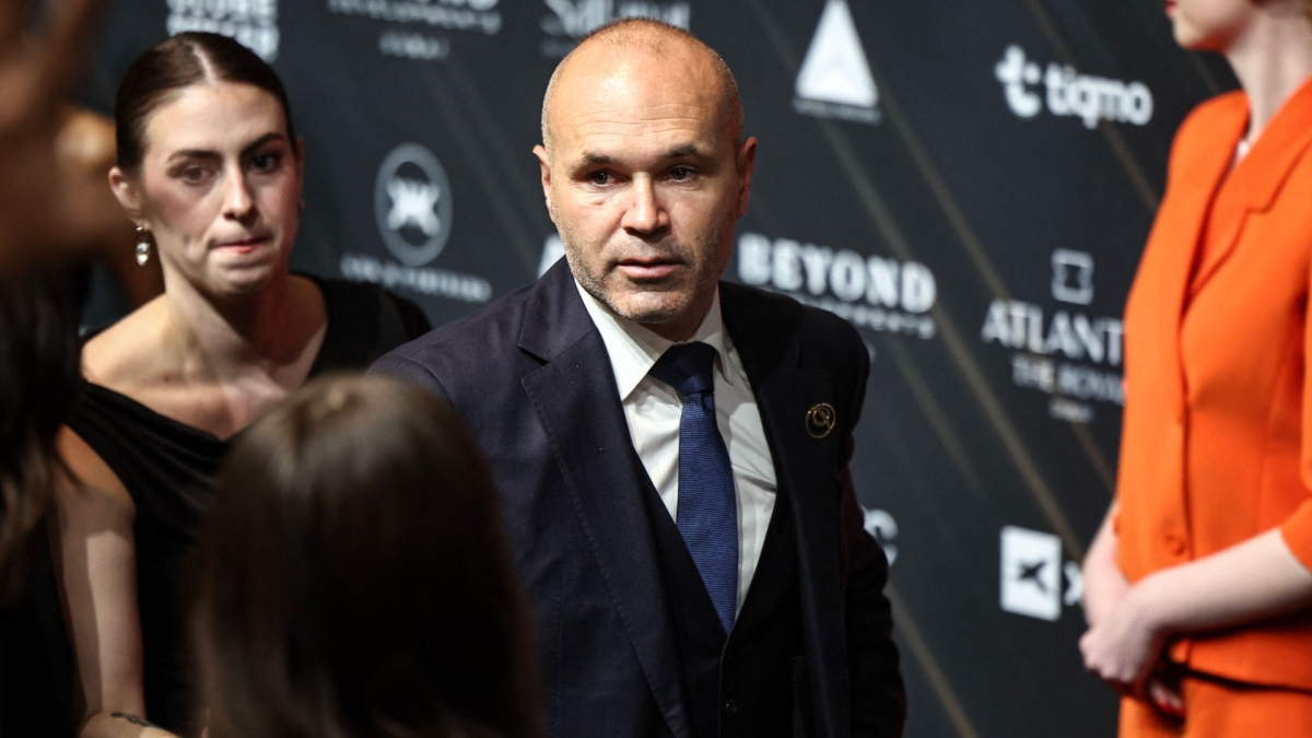 Iniesta y su comparación con Pedri: "Es bonito que se siga manteniendo ese recuerdo de cuando jugaba"