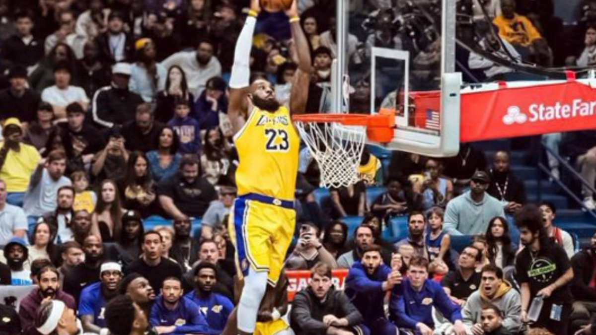 El vuelo de LeBron James con 41 años que impresiona a la NBA: ¿Salto de récord o efecto óptico?