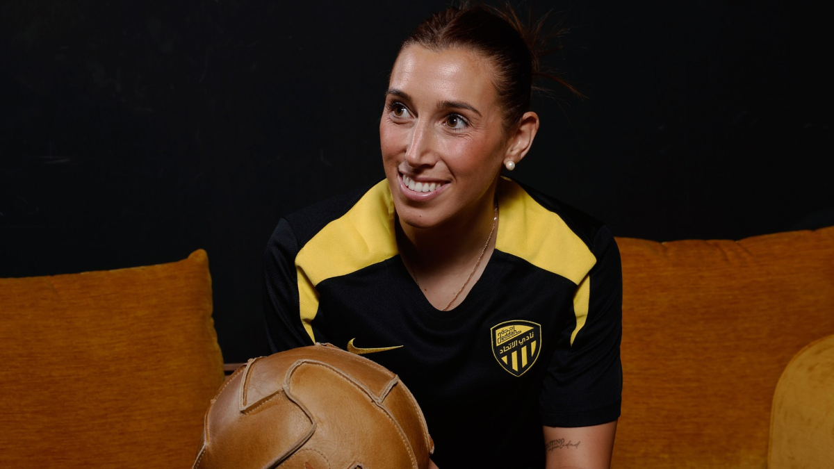 La vida de una futbolista española en Arabia: "Cuando llegamos, vimos cómo es realmente la gente"<br>