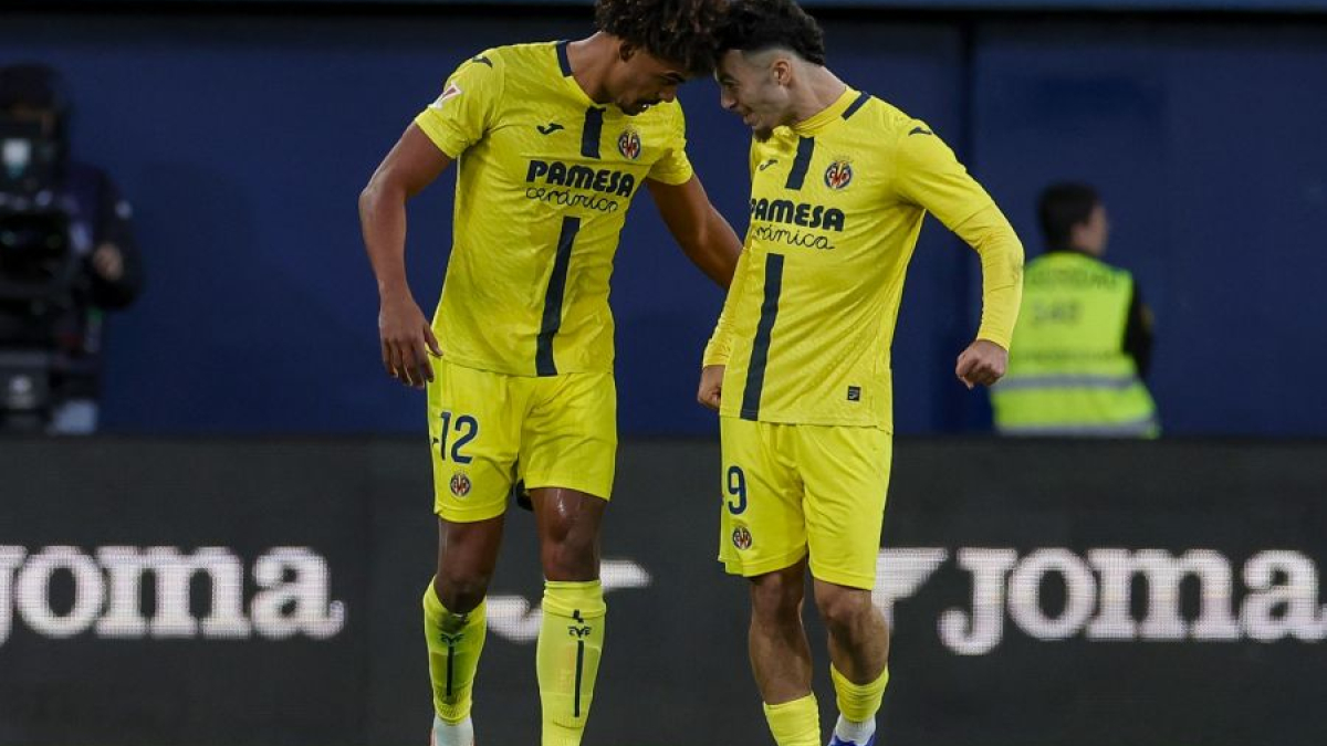 ¡Arriba el periscopio!