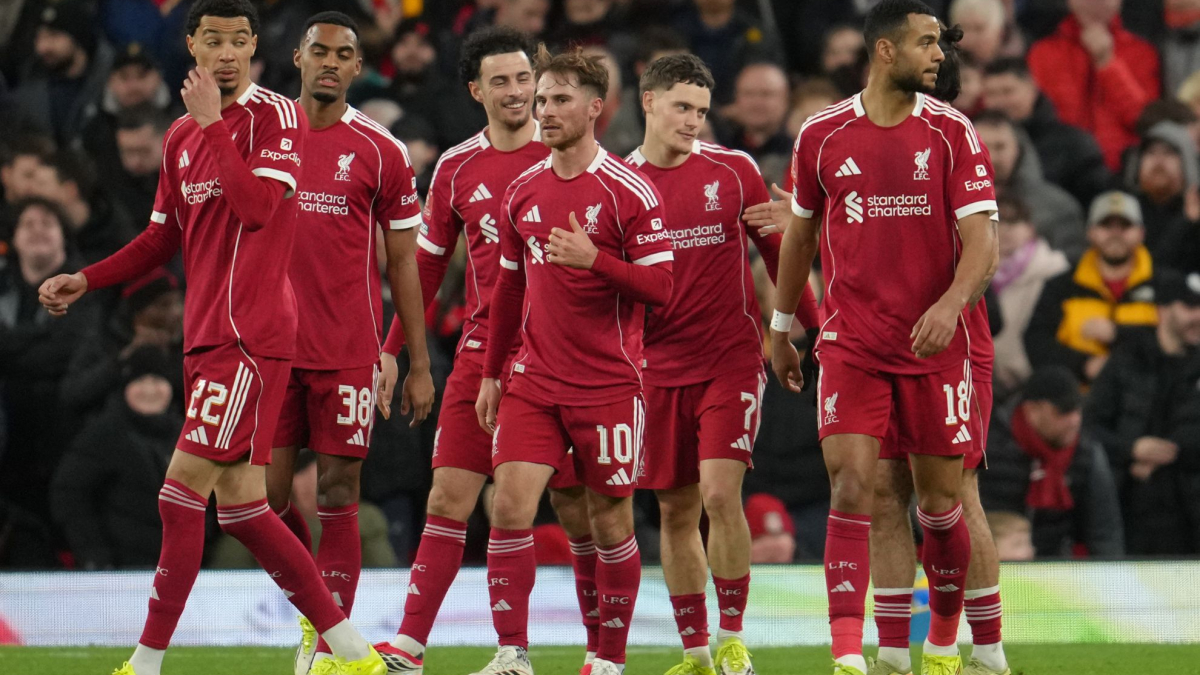 El Liverpool avanza a cañonazo limpio