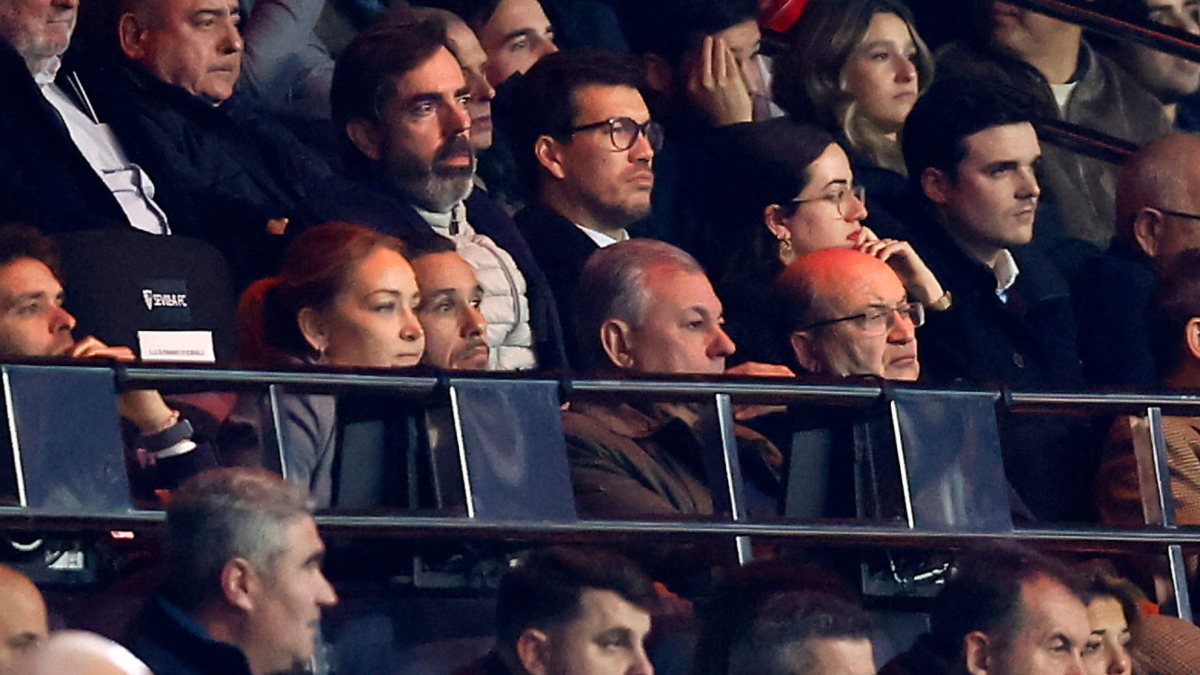 "Latas de sardinas en Nervión"