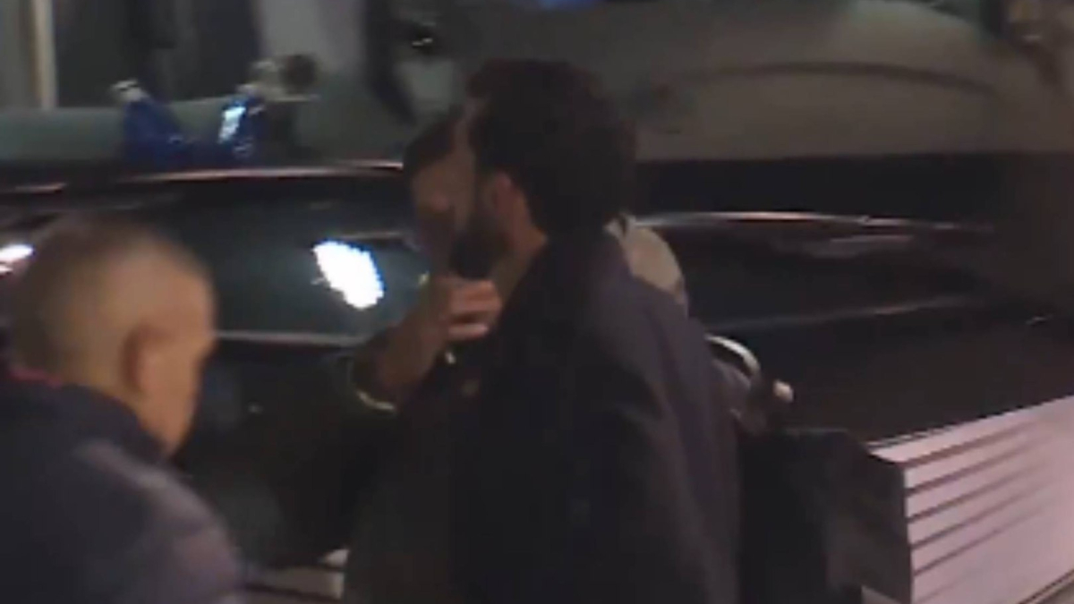 Arbeloa se va de Albacete entre gritos de "¡Xabi, Xabi, Xabi...!"