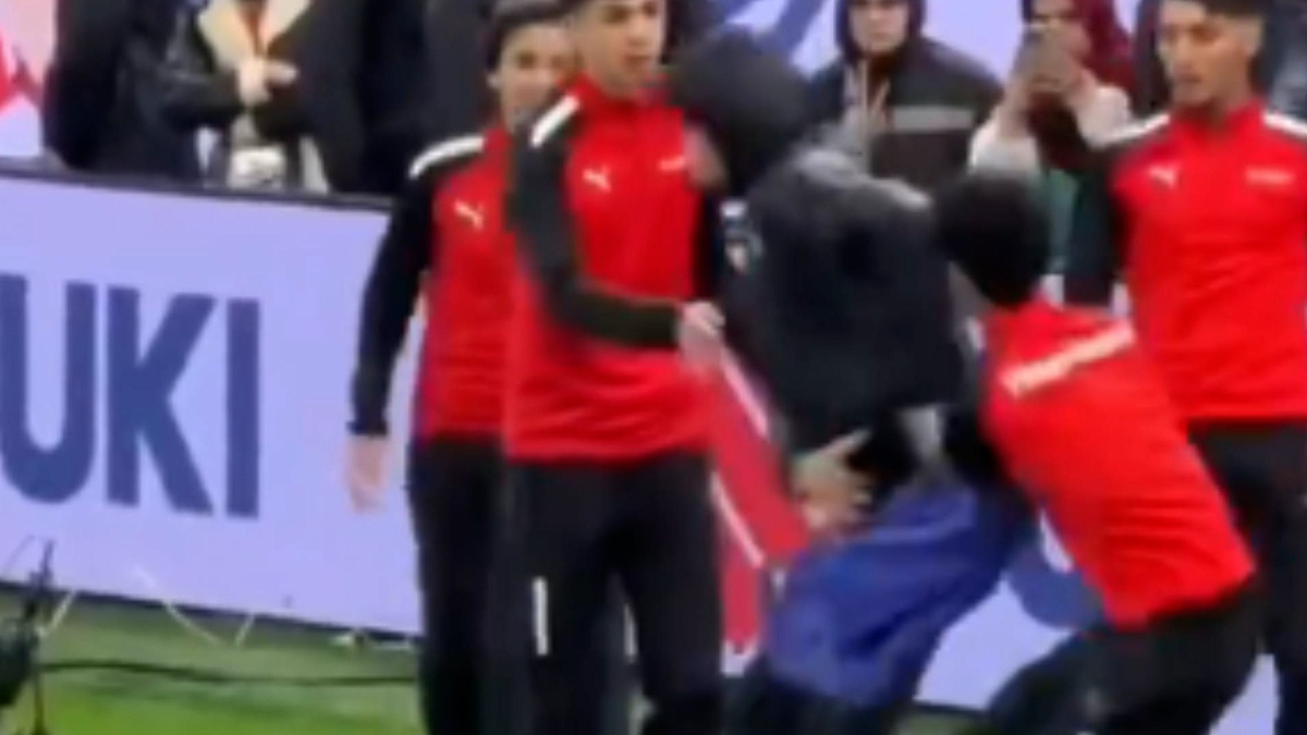 El héroe de Senegal que evitó la treta de Marruecos: protegió la toalla de Mendy del robo de los recogepelotas