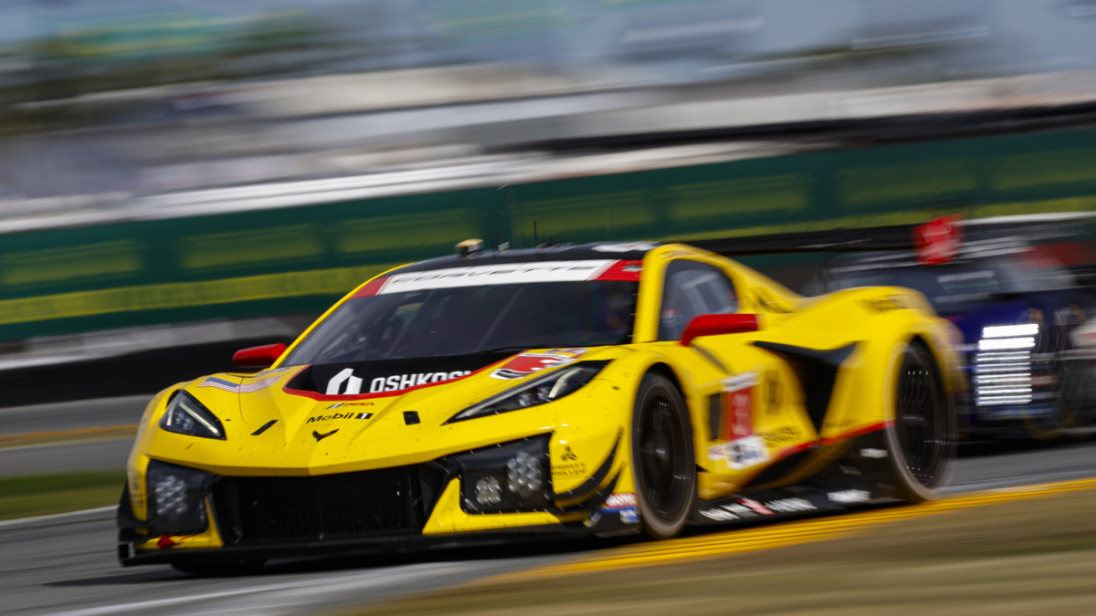 Brillo español en Daytona: Antonio García saldrá en la pole; Palou, en primera fila