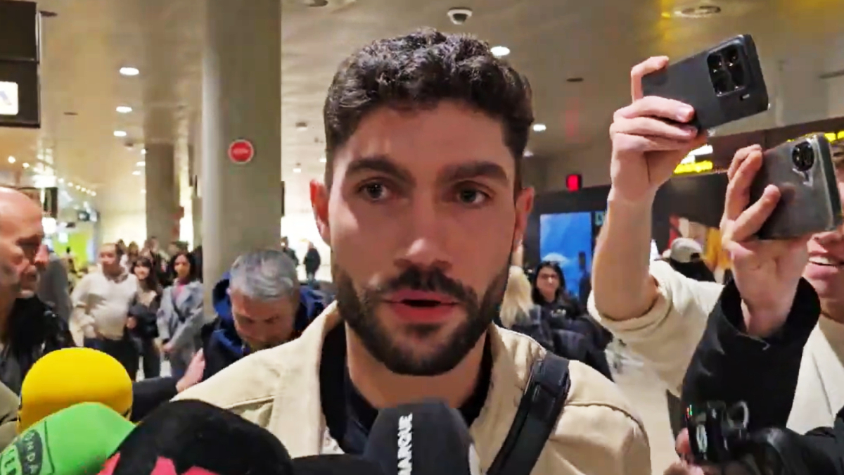 Unai Núñez ya está en Valencia: "Estoy ya listo para ayudar al equipo"