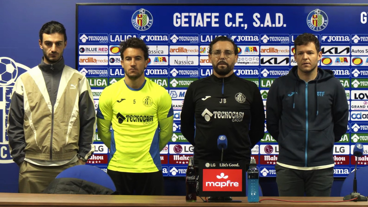Emoción a flor de piel en el homenaje del Getafe al padre de Davinchi