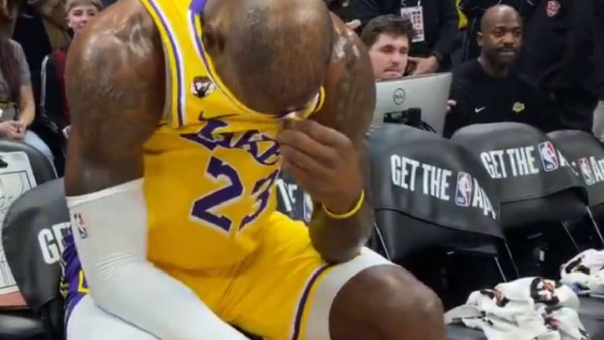 LeBron James se pone a 60.000 y los Cavaliers le hacen llorar en la debacle de los Lakers