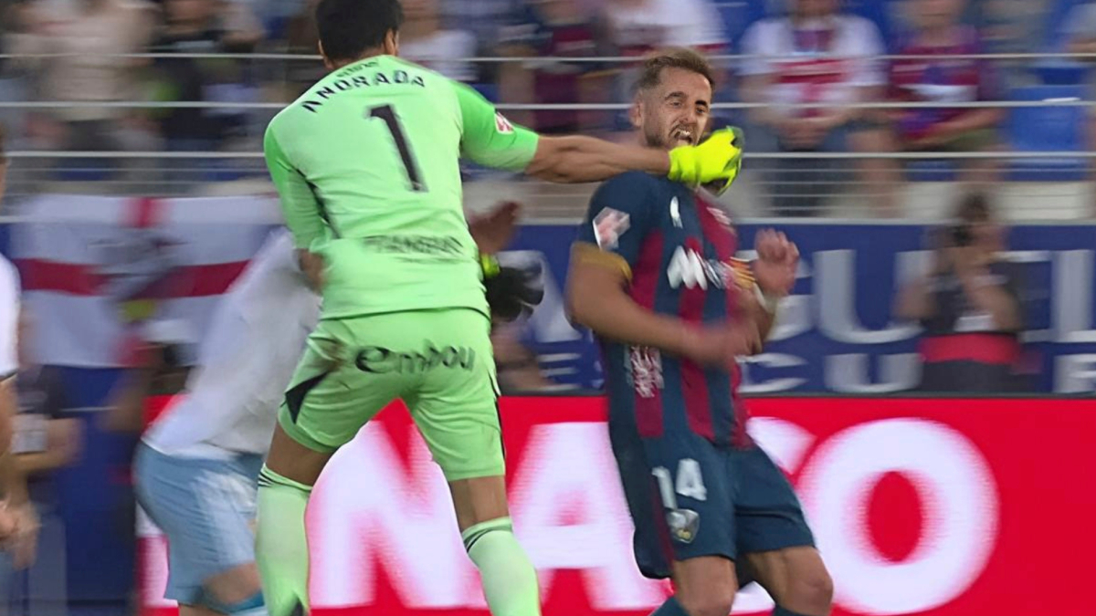 Un puñetazo intolerable y una tangana histórica: el acta de la vergüenza<br>