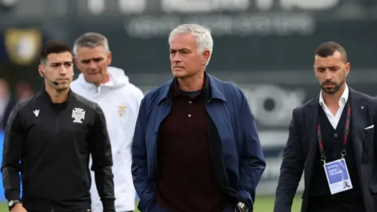 Mourinho: "El miércoles llegó la oferta del Benfica, pero dije que ahora no"