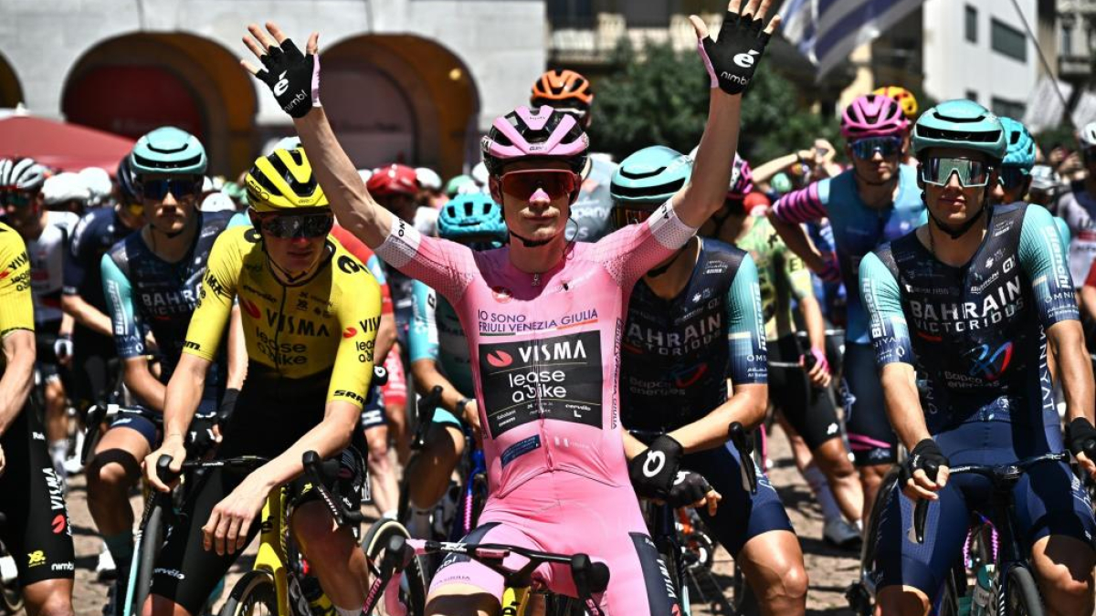 Vingegaard ya está entre los 8 grandes del ciclismo y desafía a Pogacar