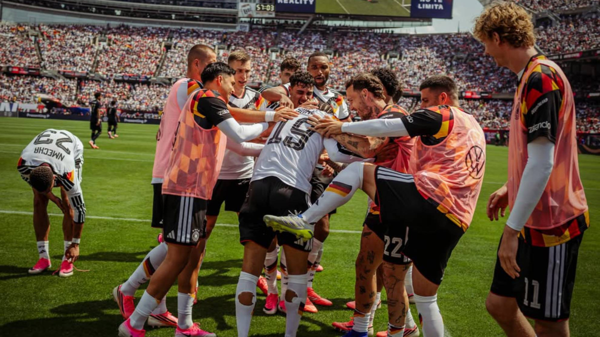 Sané lleva a Alemania a la victoria
