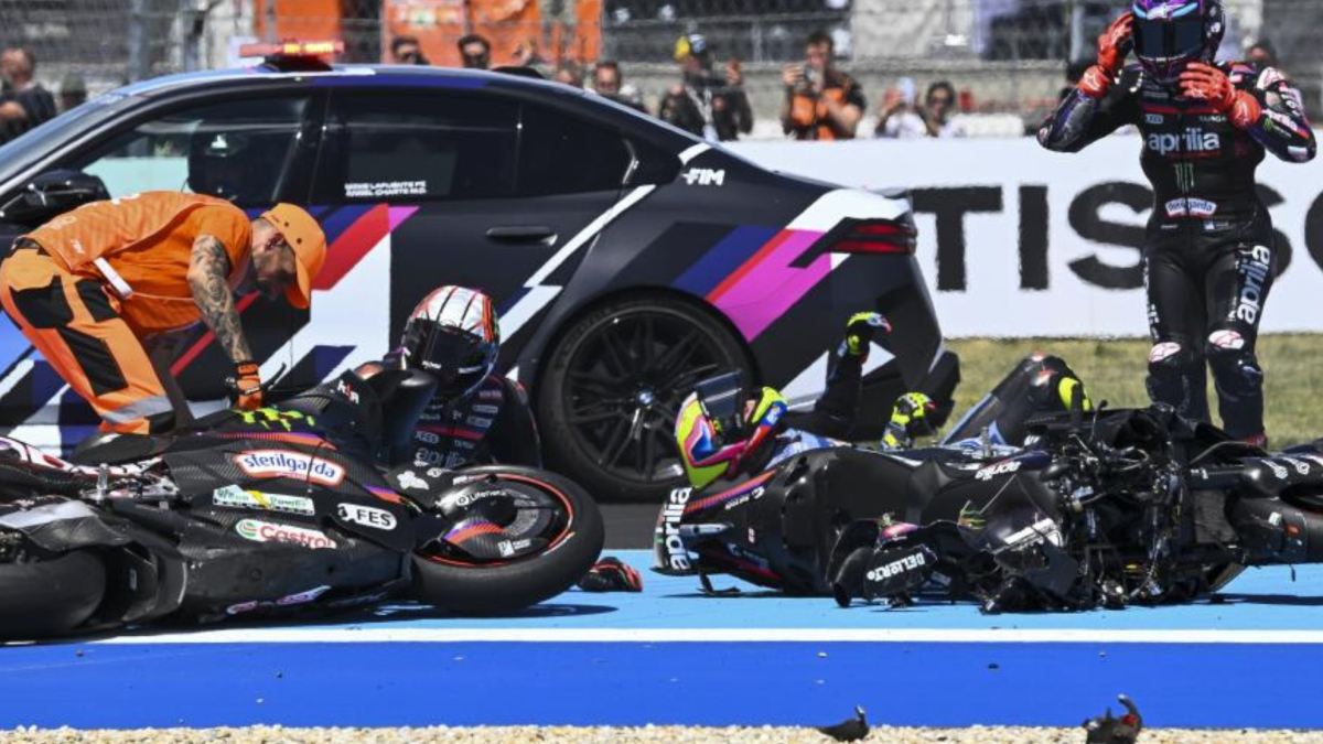 El jefe de Aprilia: "Jorge Martín cometió un error impropio de un campeón del mundo"