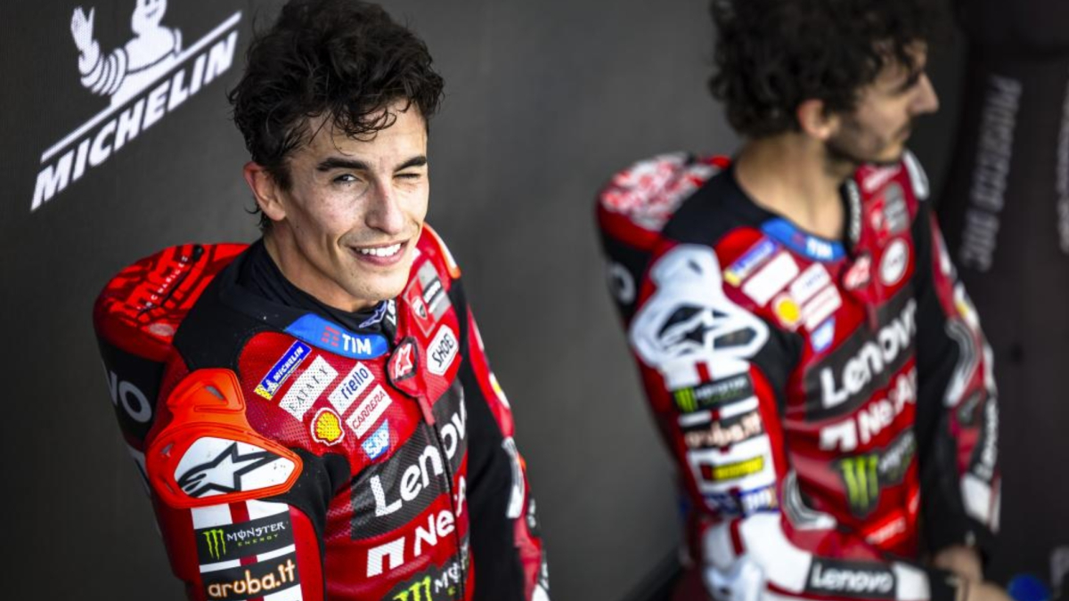 Pecco Bagnaia y los 'faroles' de Marc Márquez: "Nunca jugaré al póker con él"