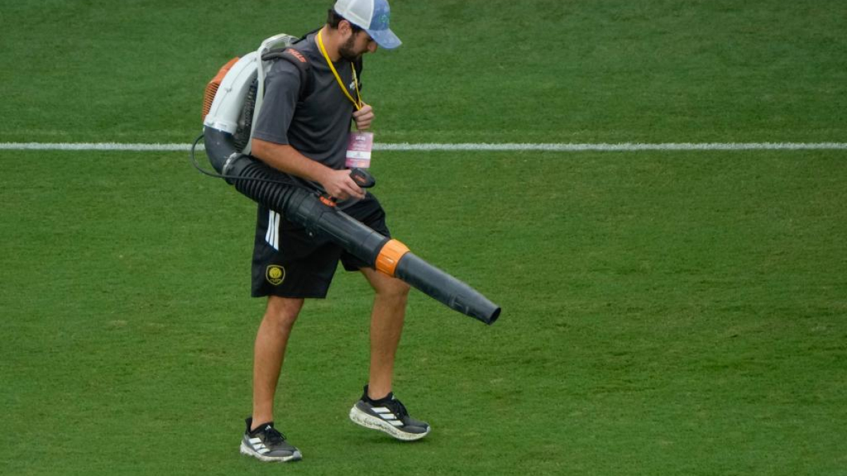 Se retrasa el partido una hora: Gordon y Bellingham, titulares