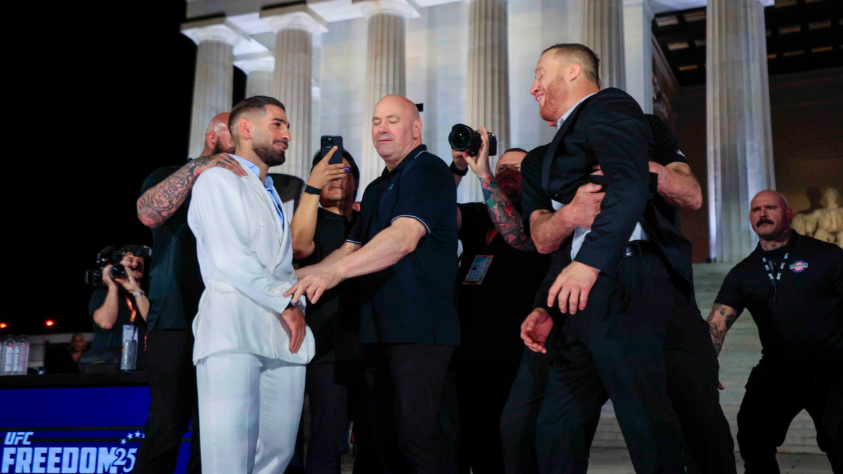Ilia Topuria empuja a Justin Gaethje y enciende aún más UFC Casa Blanca