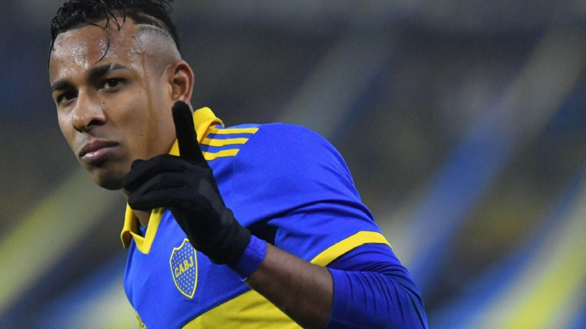 Boca Juniors va por Sebastián Villa: la fórmula y los millones que alista Riquelme
