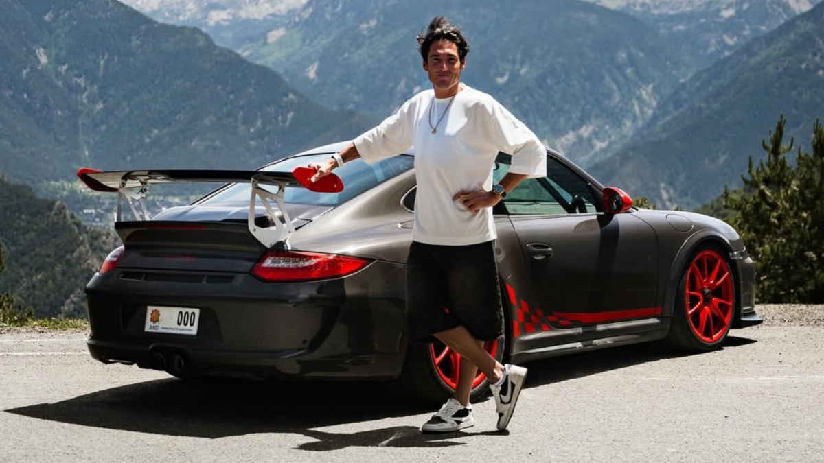 Aleix Espargaró añade una nueva joya a su colección de Porsche: "Es el unicornio que siempre quise"