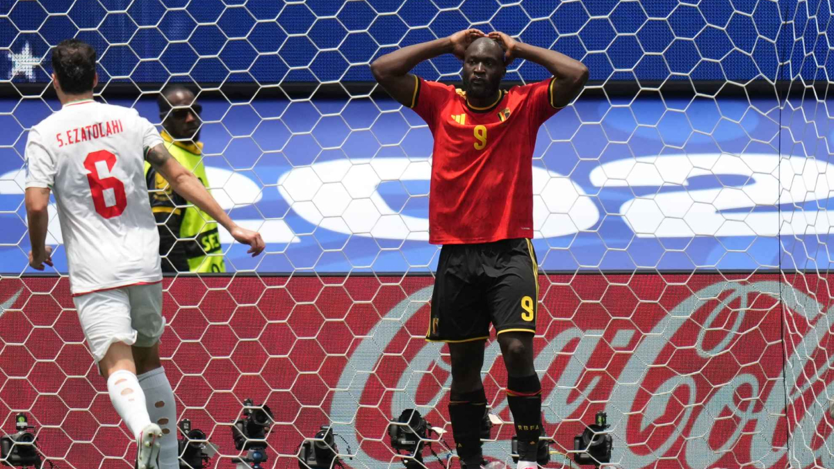 Courtois suaviza el desastre belga