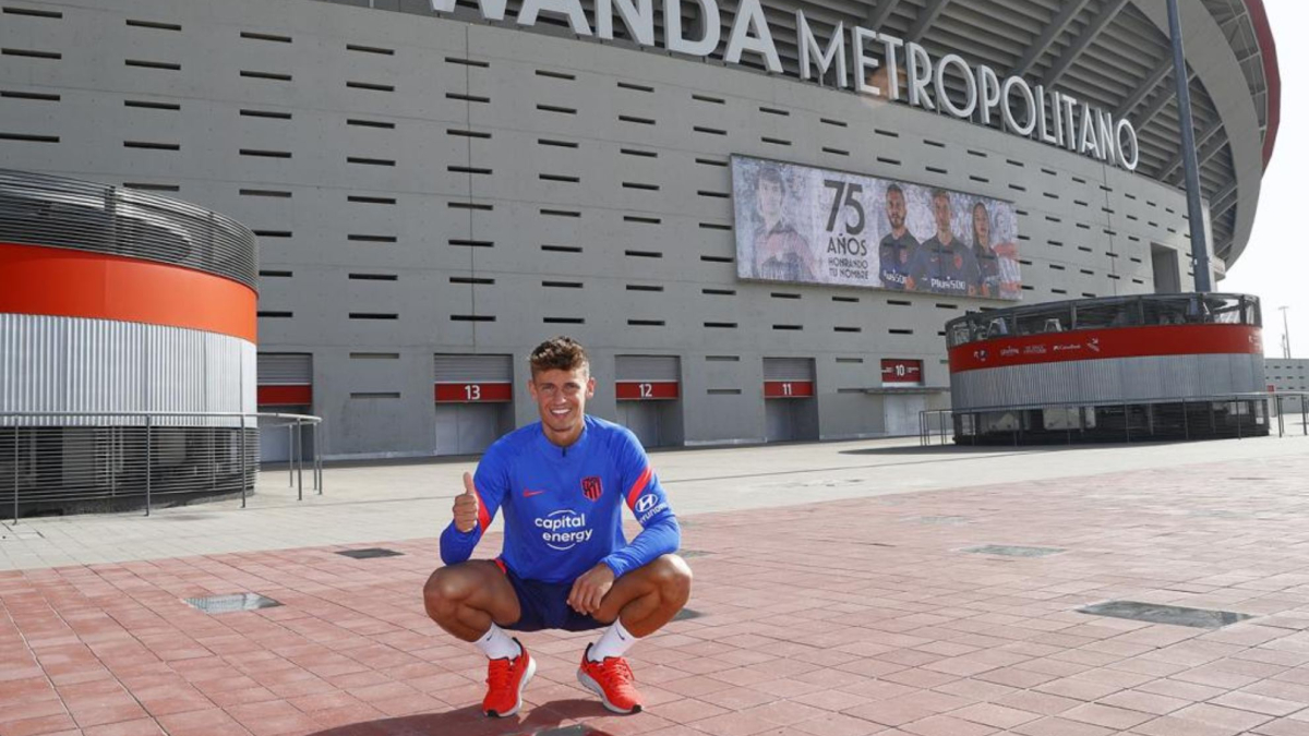 El Atlético retira las actuales placas y anuncia otro Paseo de Leyendas con 17 elegidos<br>
