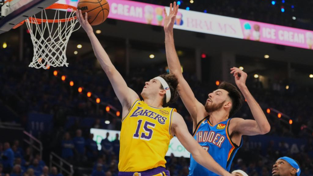 Los Lakers cubren de oro a Reaves para que siga de escudero de Doncic