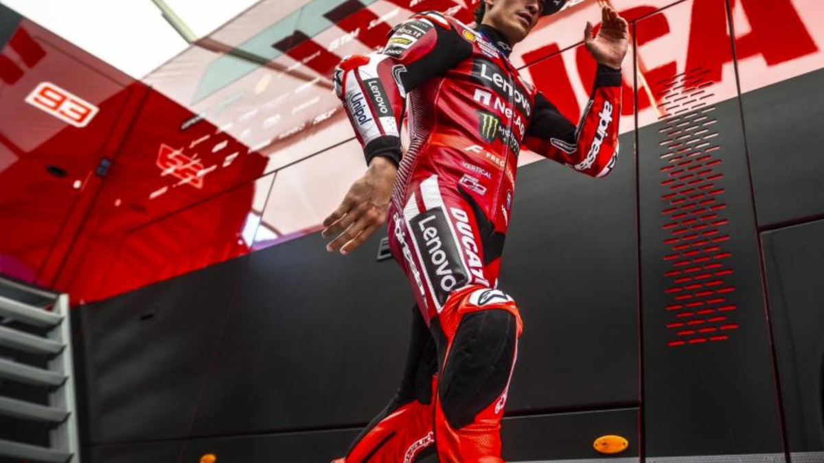 Marc Márquez minimiza daños: "La grava de Holanda duele"