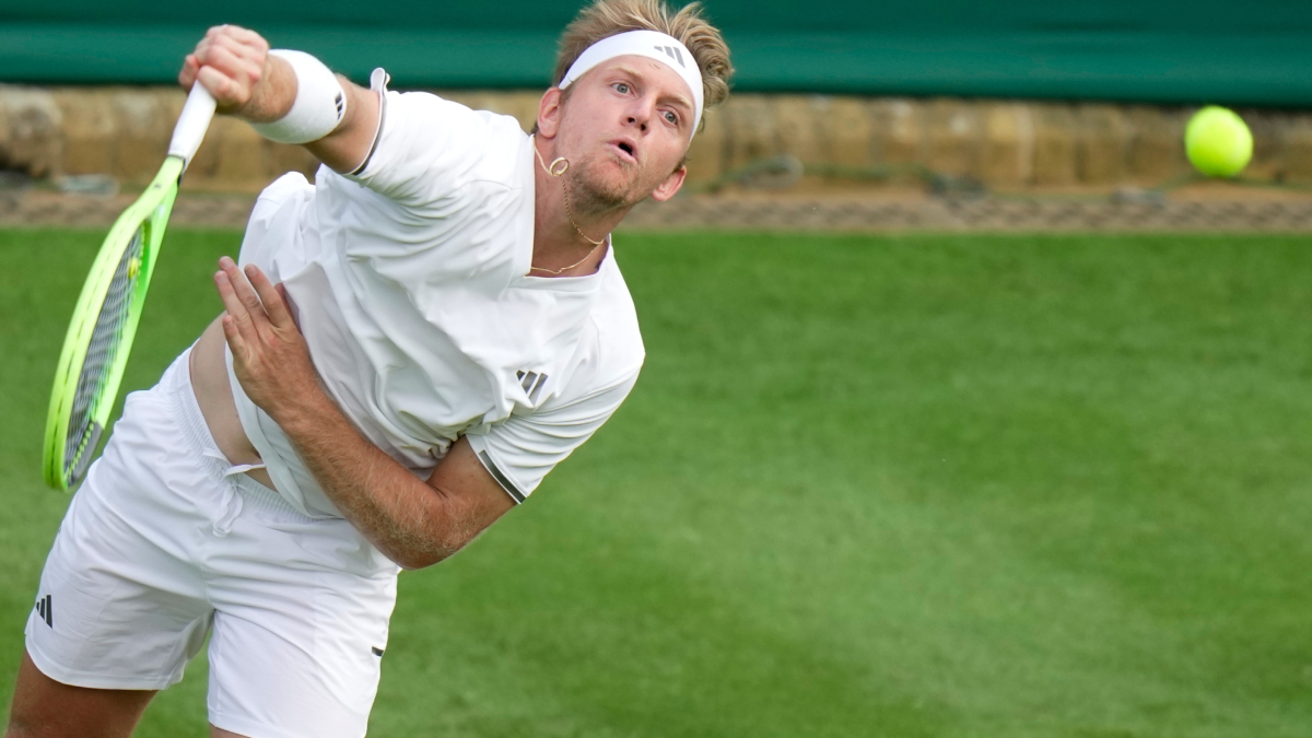 Davidovich repite victoria ante Marozsan e iguala su techo sobre la hierba de Wimbledon