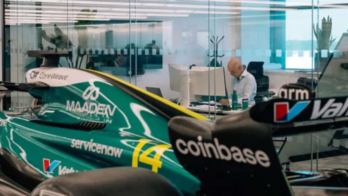 Adrian Newey: "Les he explicado a Alonso y a Stroll... el momento está más cerca"