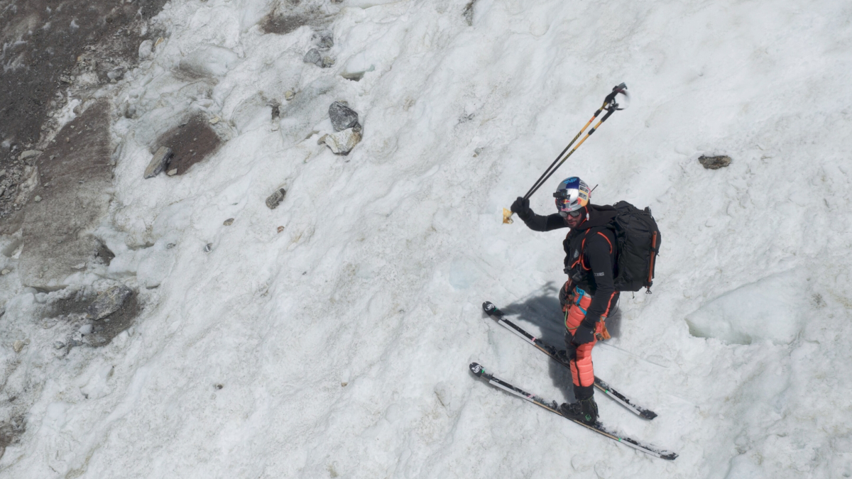 La última gran hazaña de Andrzej Bargiel: desciende esquiando el Nanga Parbat
