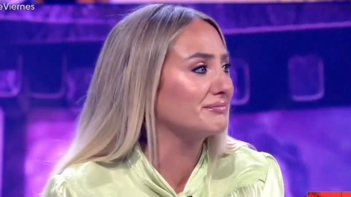 Las lágrimas de Rocío Flores al recordar lo que ha tenido que pasar con su padre: "No es de lo que se le ha tachado"