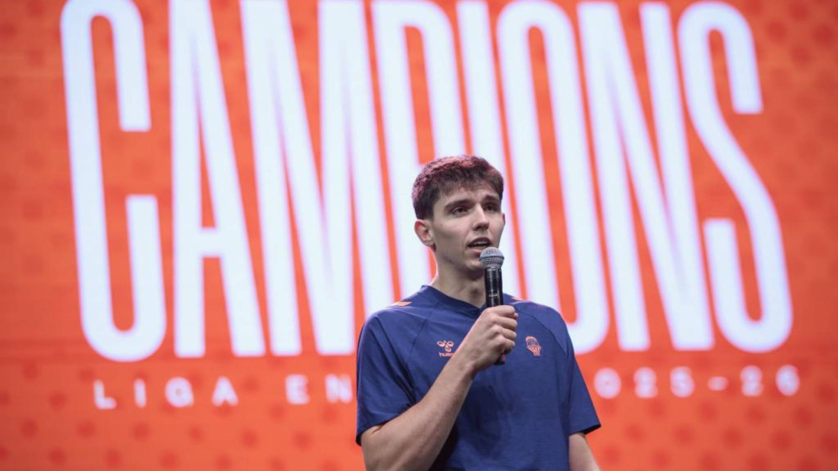 De Larrea se despide del Valencia rumbo a la NBA: "Ojalá nuestros caminos se vuelvan a encontrar"