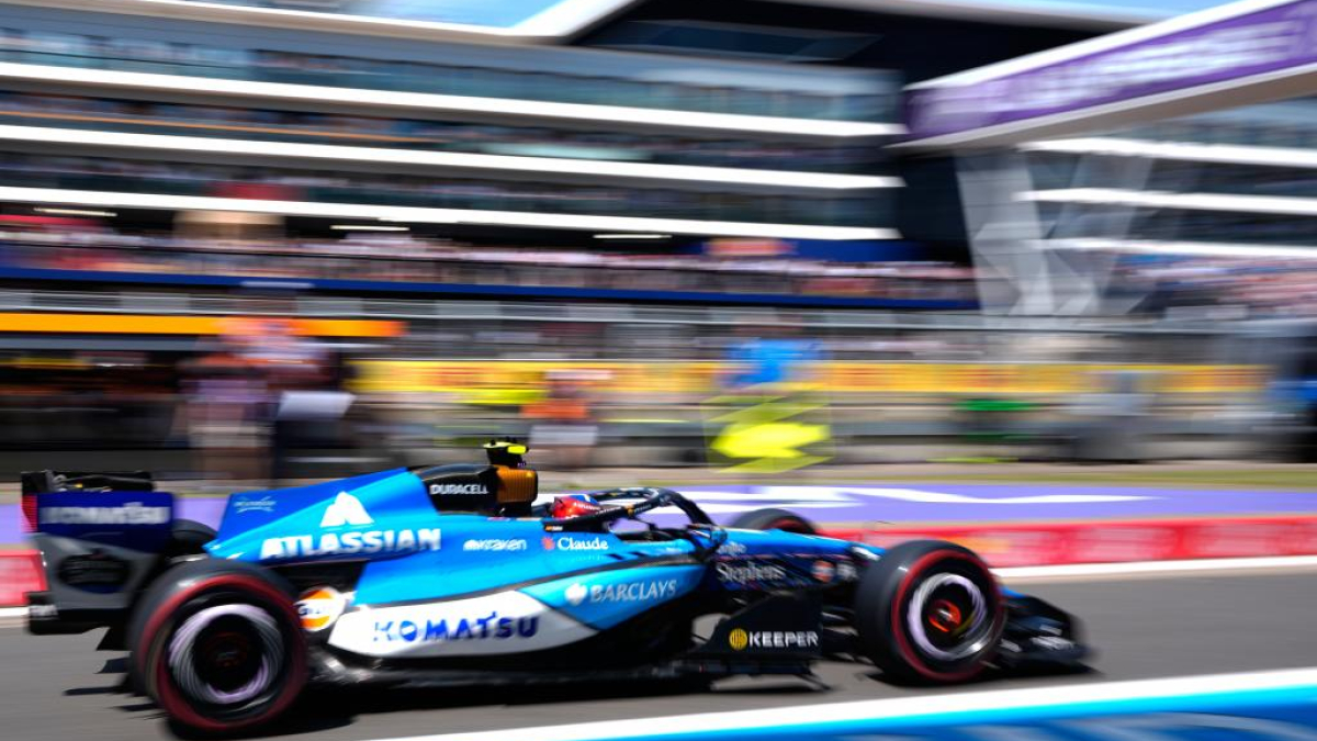 A Sainz le cae la sanción más severa de 2026... por adelantar al coche de seguridad