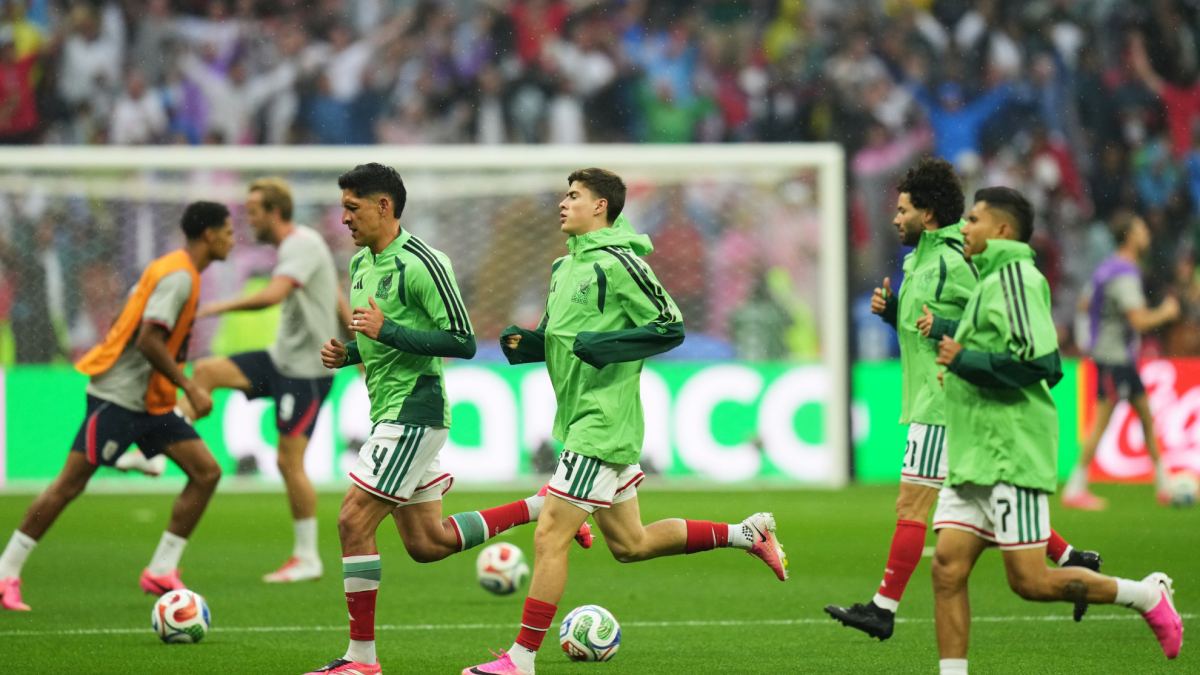 ¡Ya suenan los himnos en el mítico Azteca!