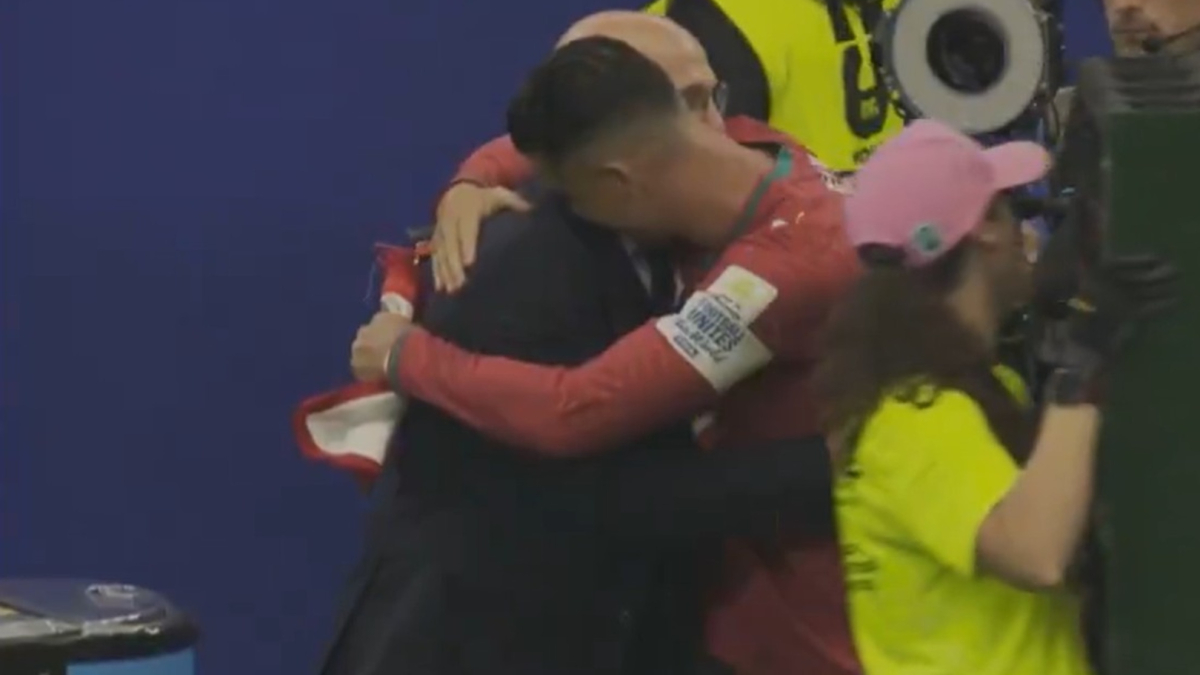 El abrazo de De la Fuente con Cristiano: "Admiro sus valores"<br>