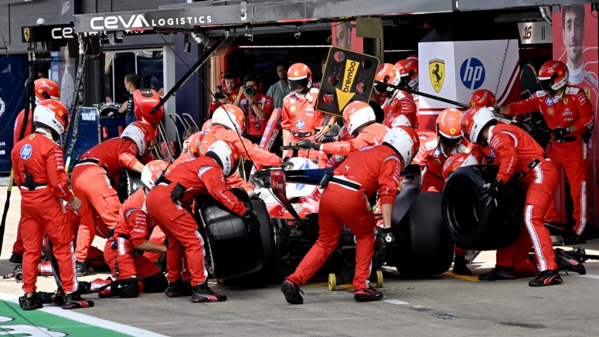 El Ferrari SF-26 ya duerme en el box de Madring y el jueves bautizará la nueva pista