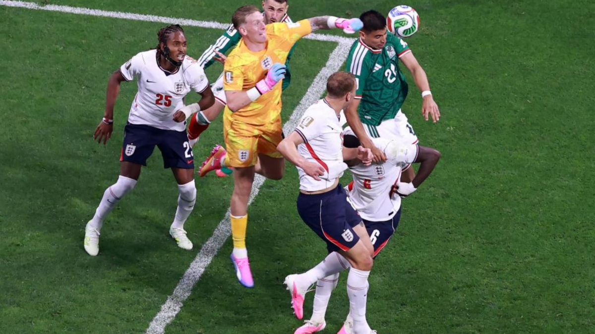 De la 'mano de Dios' a los 'guantes de Pickford'