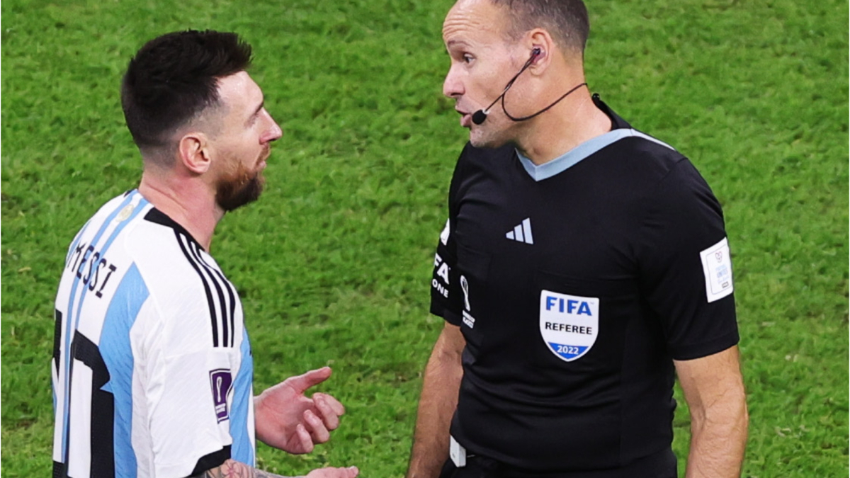Mateu Lahoz recuerda el polémico Argentina-Países Bajos de 2022: "Técnicamente, acertamos en todo"