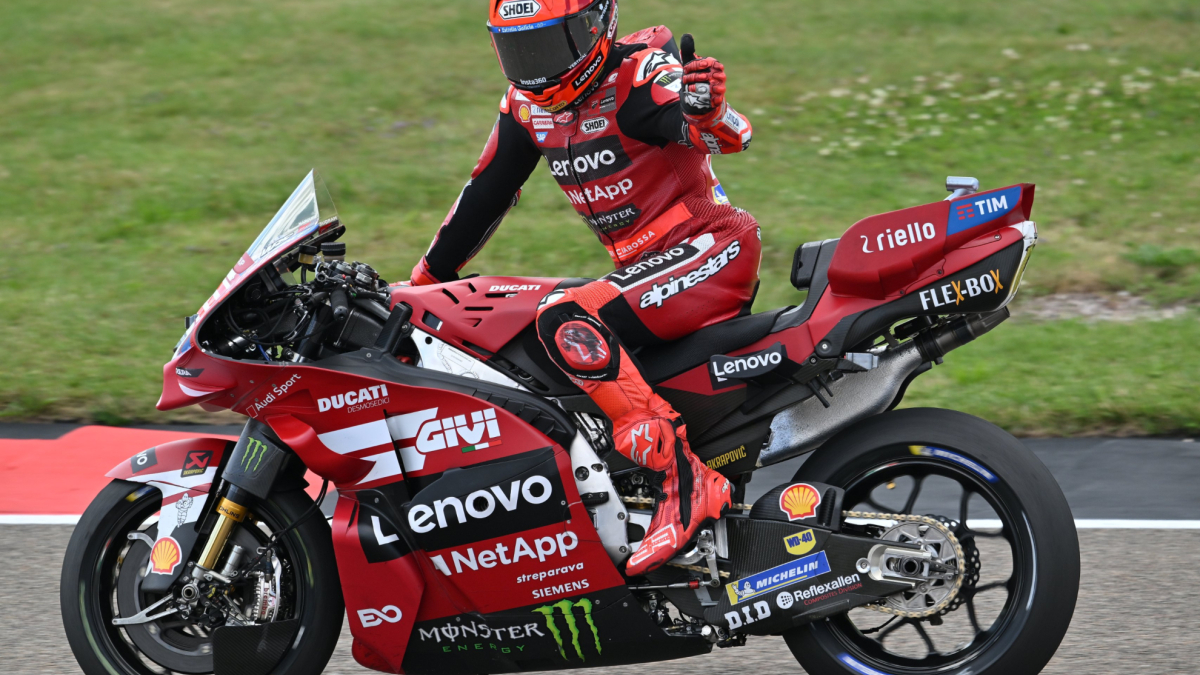 Marc Márquez ya es tercero en la general tras una histórica remontada exprés